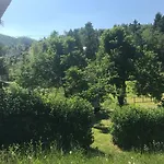 Kuca Pink * Mrzla Vodica