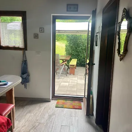 Kuca Pink Holiday home Mrzla Vodica