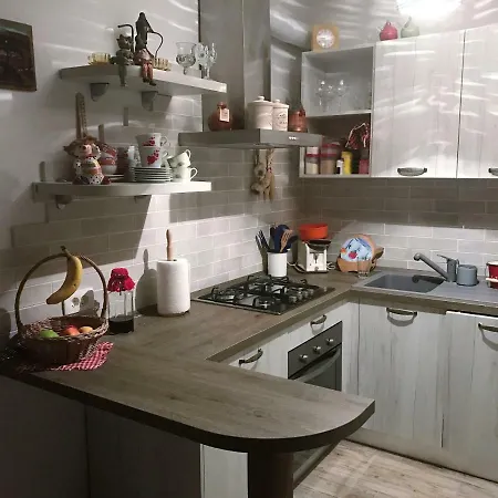 Kuca Pink Holiday home Mrzla Vodica