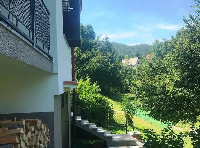 Kuca Pink Mrzla Vodica