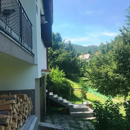 Kuca Pink Mrzla Vodica