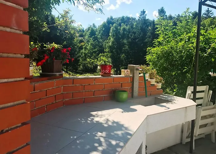 Casa de Férias Kuca Pink Mrzla Vodica
