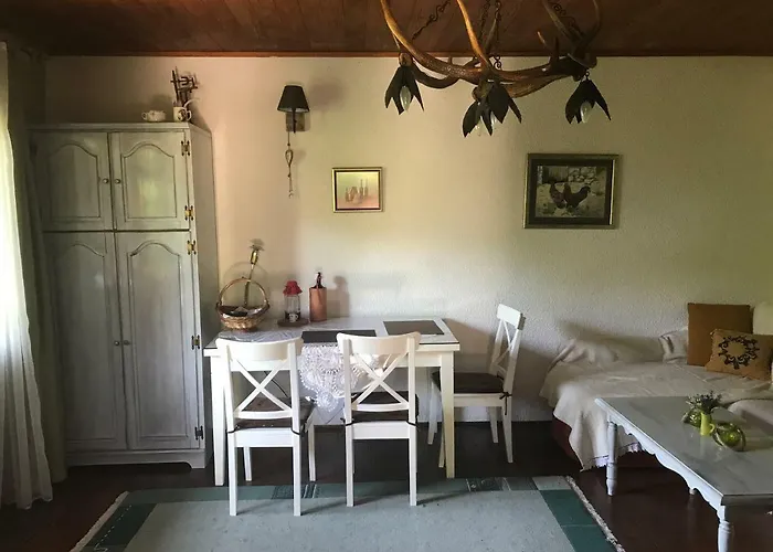 Kuca Pink Casa de Férias Mrzla Vodica